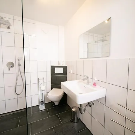 Wohnung auf Bauernhof - Terrasse - Messe Apartment Jüchen